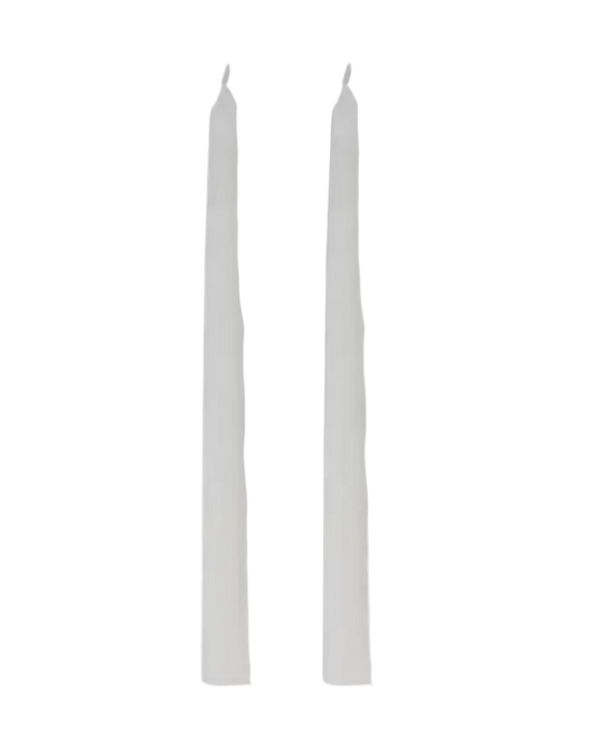 White tapered dinner candles