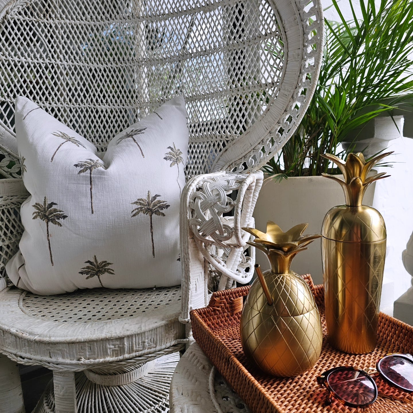 Peacock Chair - FOR HIRE